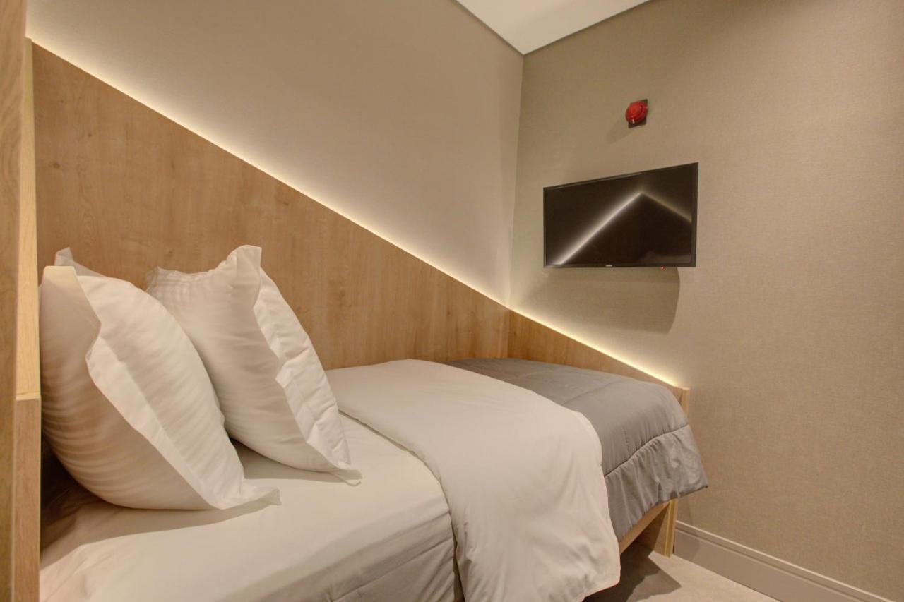 Fast Sleep Suites By Slaviero Hoteis - Hotel Dentro Do Aeroporto De Guarulhos - Terminal 2 - Desembarque Oeste Luaran gambar